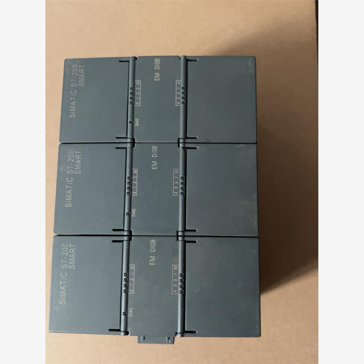 西门子PLC 6ES7 288-2DE08-0AA0 三个，议价下单