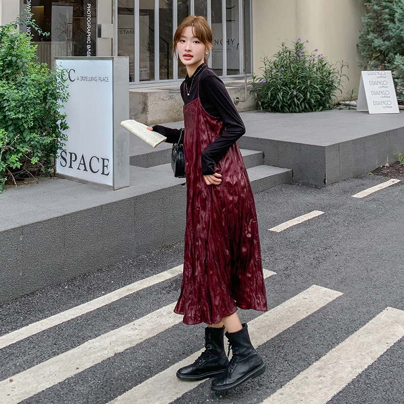 ootd穿搭安克拉红褶皱吊带连衣裙配针织衫2025春季气质皮裙两件套,女装套装/套裙,浙宝159