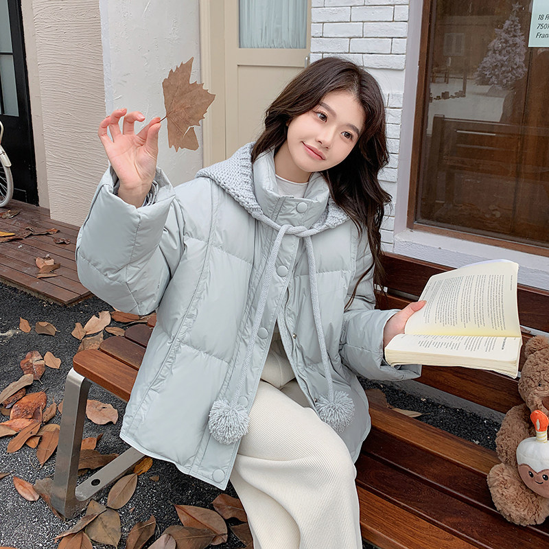 设计感蓝色短款羽绒服女冬2024新款超好看针织连帽90白鸭绒面包服,女装羽绒服,浙宝159