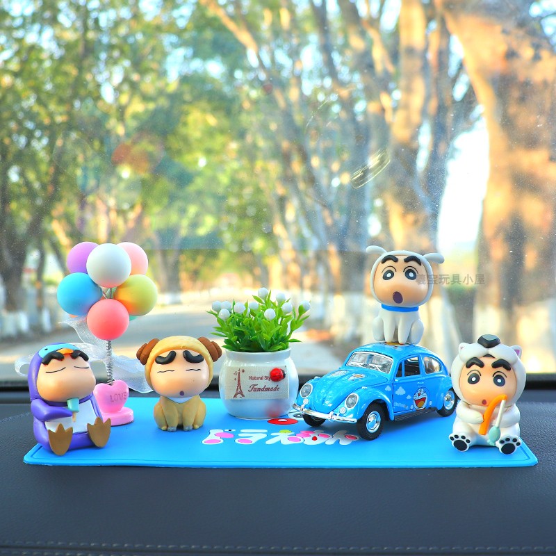 叮当猫车载卡通装饰品