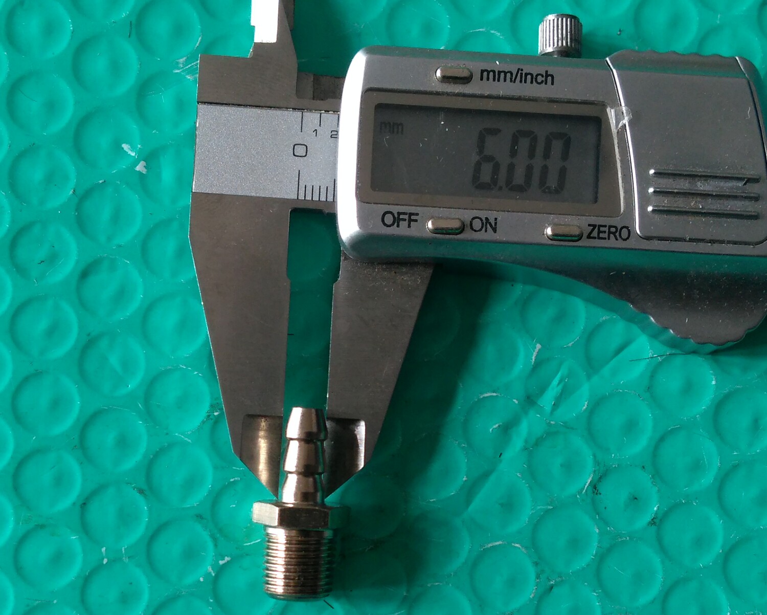 铜接头 美标1/8NPT指针压差表配件外螺纹接头6 6.2 7.2可定制黄铜