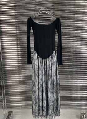 小众设计 25秋 优雅气质时尚 弹力修身显瘦蕾丝拼接一字肩连衣裙