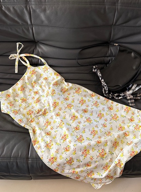 小众设计 25夏 春天的法式浪漫文艺感 碎花印花蝴蝶结吊带连衣裙