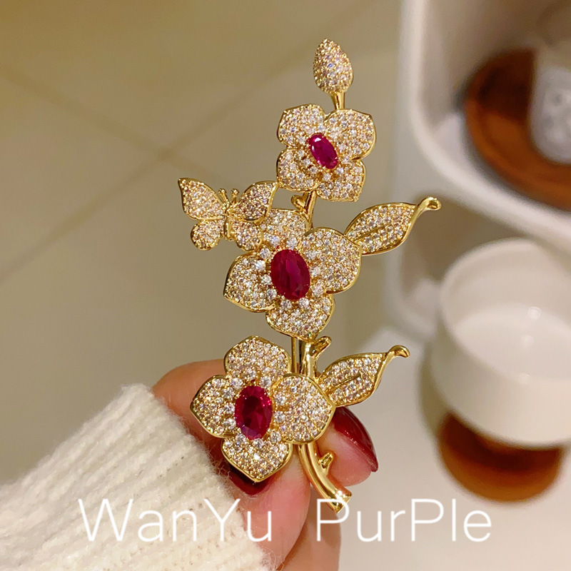 苏富比法式复古感红刚玉花朵胸针胸花气质优雅祖母绿旗袍西装别针