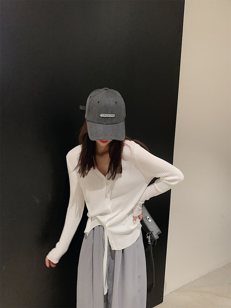 Xiaonian custom white ice silk knitted cardigan women 2022 spring and summer thin section sunscreen streamer v-neck top coat