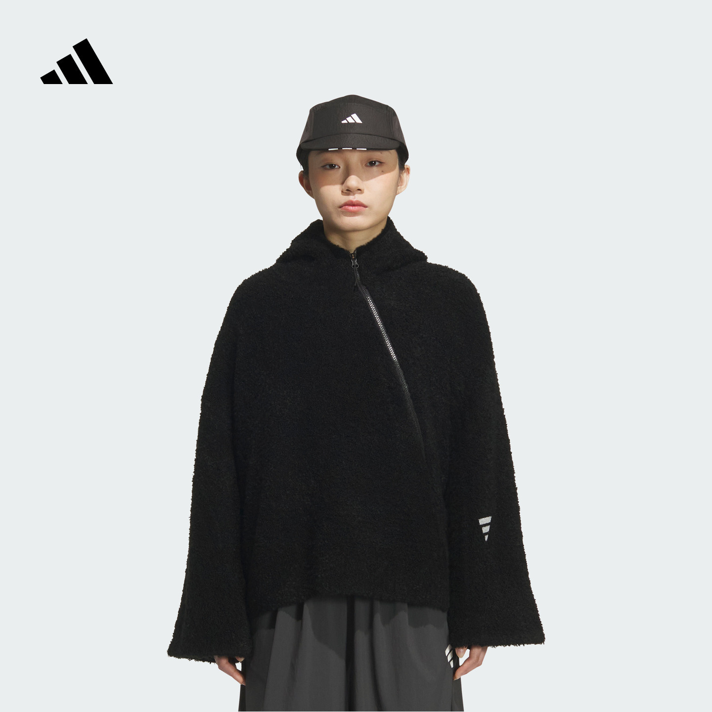 阿迪达斯女子针织衫adidas