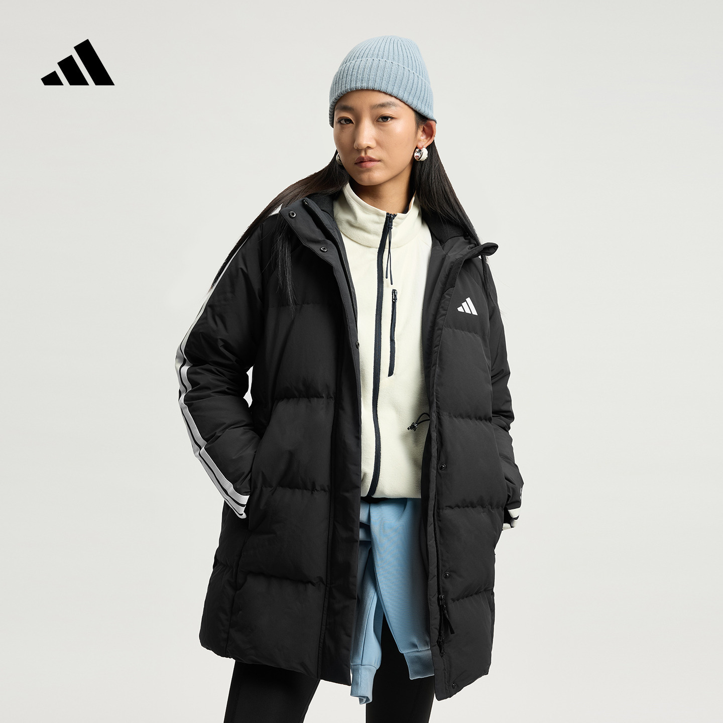 阿迪达斯拒水防风保暖鸭绒羽绒服