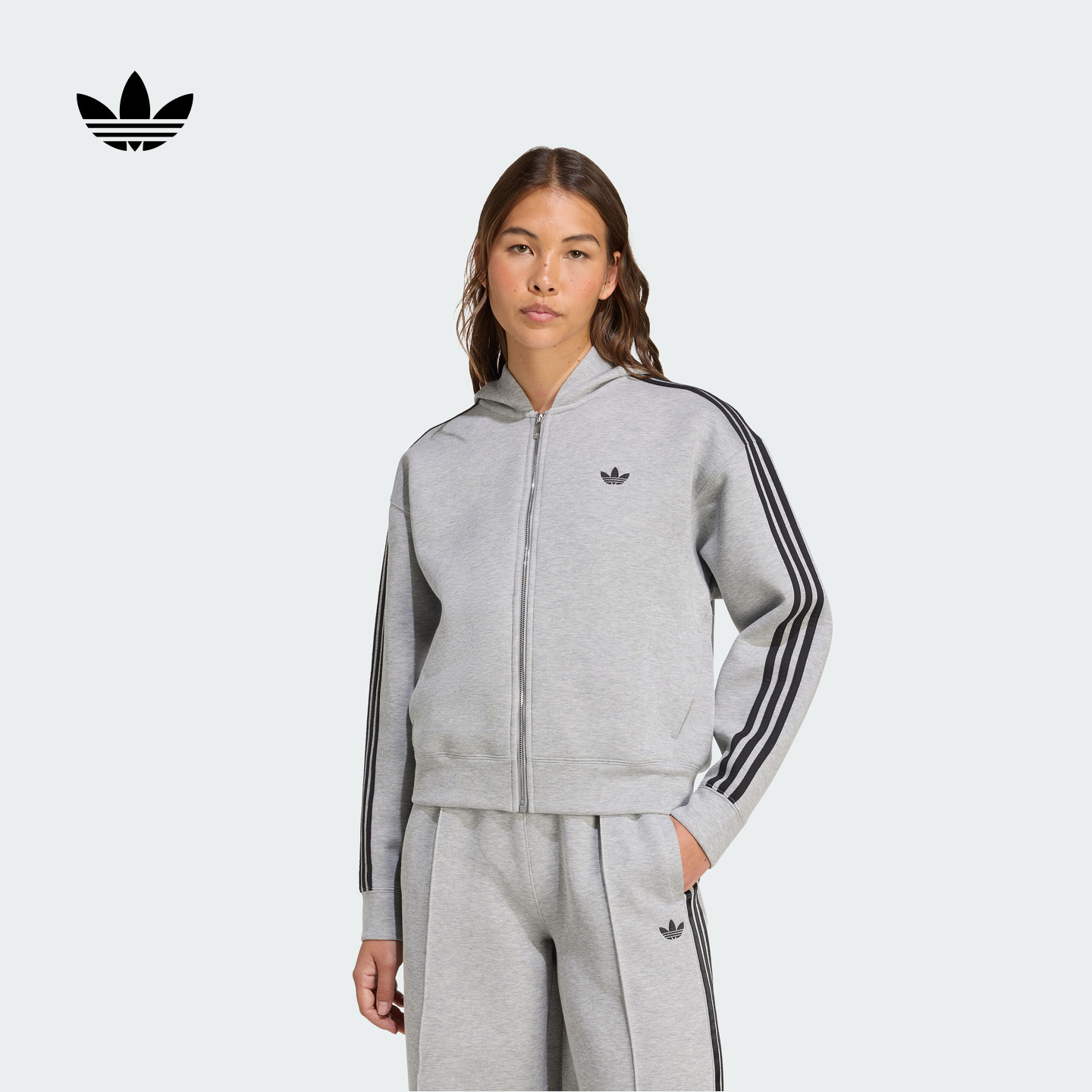 阿迪达斯三叶草女宽松连帽外套