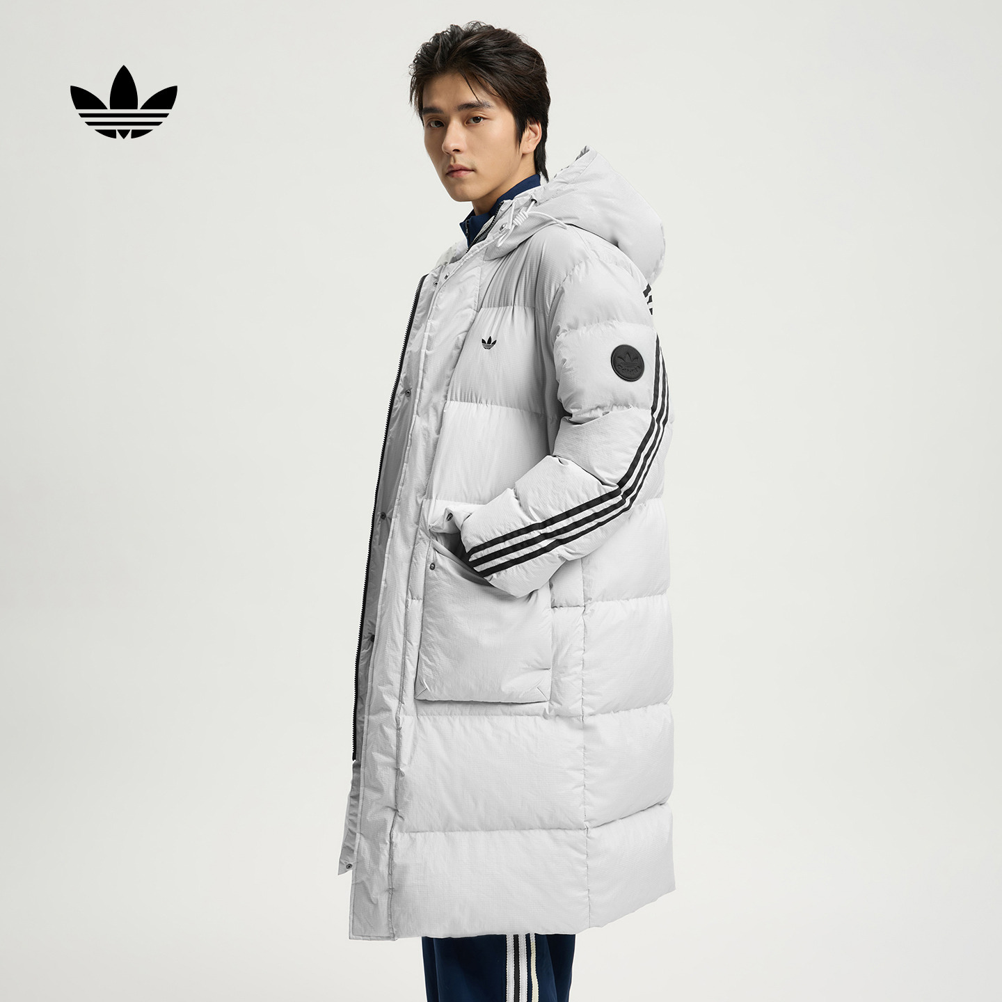 阿迪达斯三叶草男女保暖羽绒服