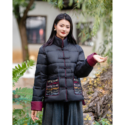 2025秋冬新款女士短款轻薄羽绒服立领盘扣民族风印花外套