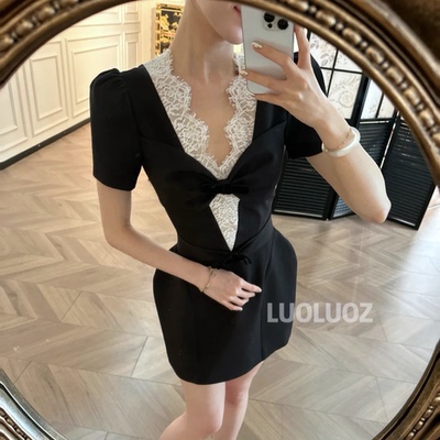 LUOLUOZ【墨蕾丝语】撞色蕾丝V领胸前蝴蝶结设计短款连衣裙JF1469