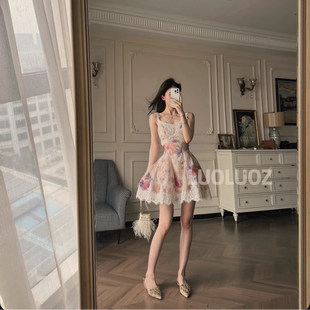 绝美蕾丝吊带连衣裙收腰显瘦碎花短裙CC3 法式 LUOLUOZ 莫奈花园