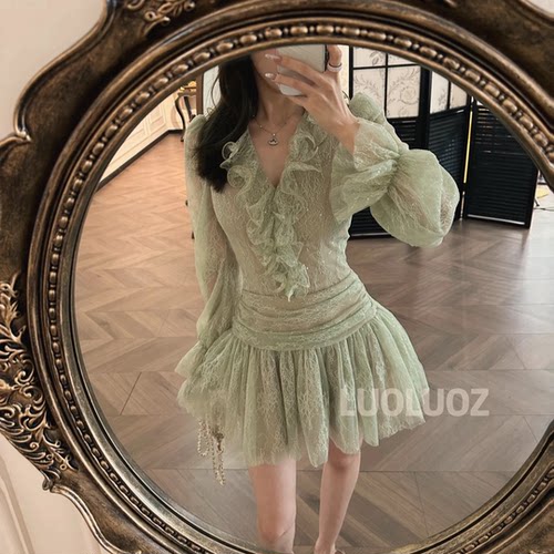 清新绿韵泡泡袖收腰短款连衣裙