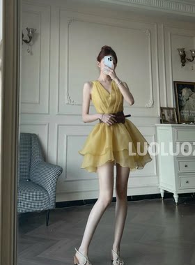 LUOLUOZ【姜纱束腰】高级感挂脖无袖显瘦腰带短款连衣裙JF1483