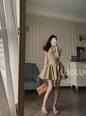 LUOLUOZ【素影逐光】卡其色无袖西装连衣裙甜酷收腰显瘦气质短裙