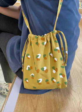 单肩碎花抽带女生布袋可爱小布包斜背包抽绳手机包斜挎女斜挎包包