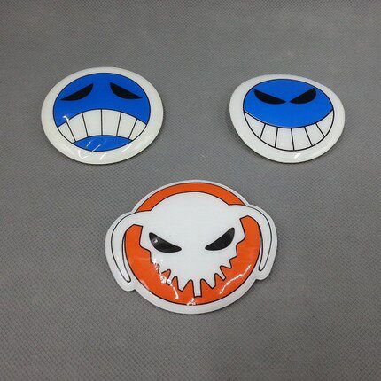 特价海贼王艾斯胸针囧脸笑脸 火拳王羊头标志徽章动漫cos饰品周边