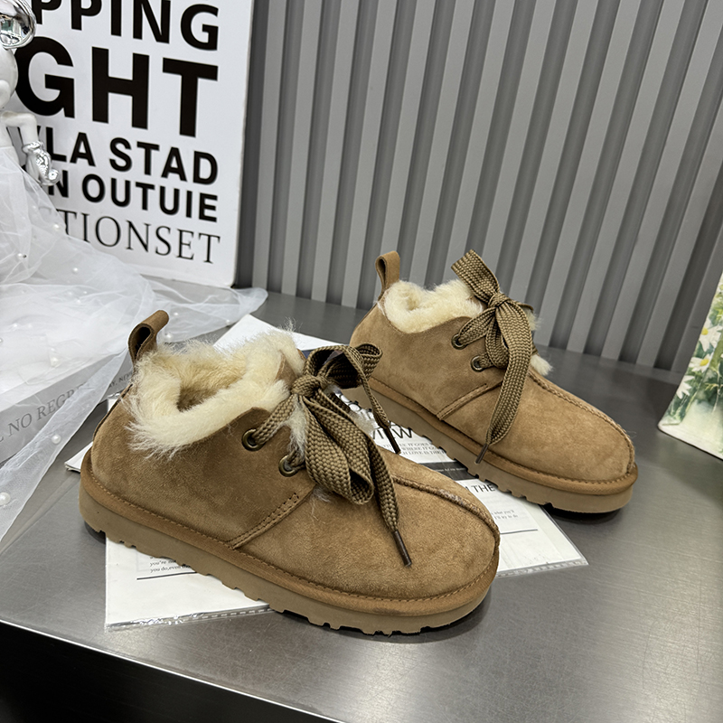 2025冬季新款皮毛一体牛反绒雪地