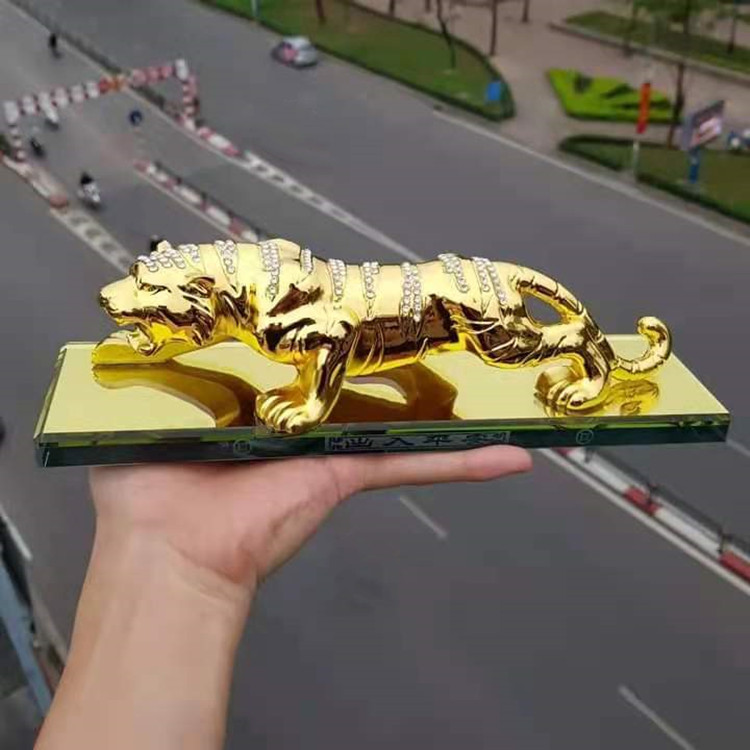 车载合金镶钻虎摆件香水座