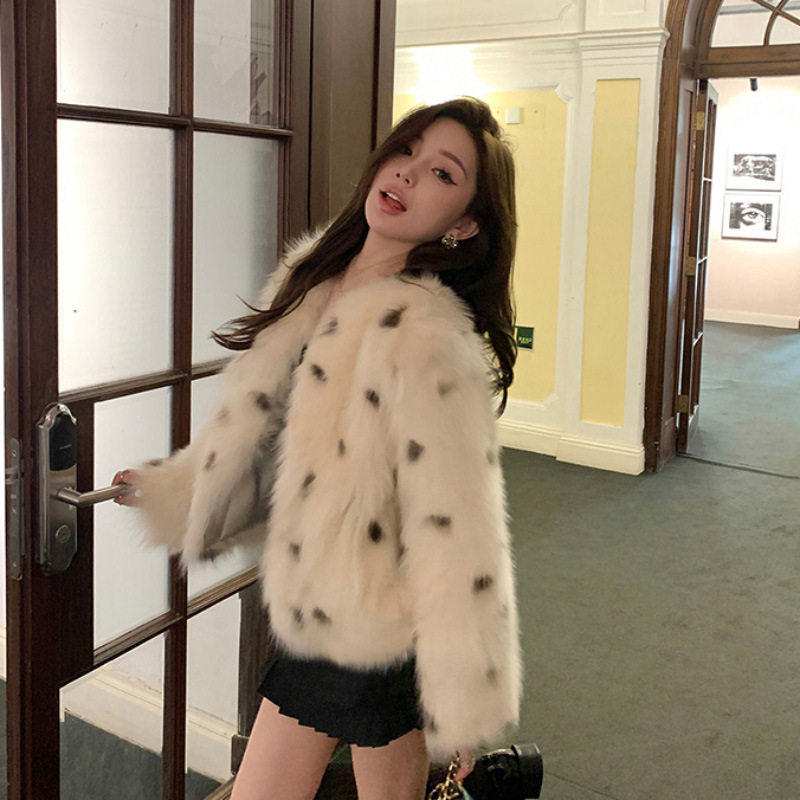 皮毛一体外套仿狐狸毛白色加厚