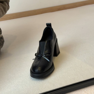 一脚蹬粗高跟鞋 7cm显瘦真皮圆头蝴蝶结单鞋 新款 女春季 巨软好穿