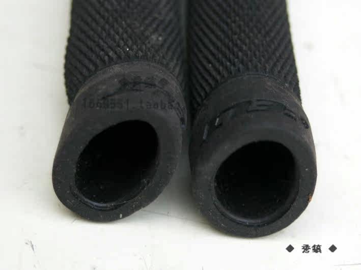 Poignées de vélo - Ref 2347915 Image 3