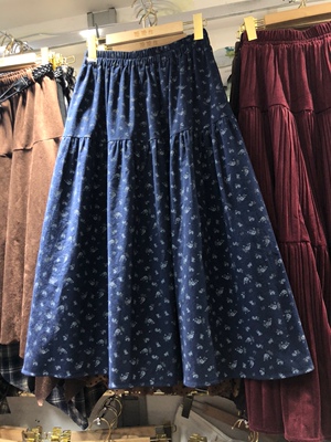 蓝色小碎花半身裙磨毛秋冬配毛衣