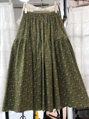 秋冬文艺复古配毛衣碎花伞裙显瘦