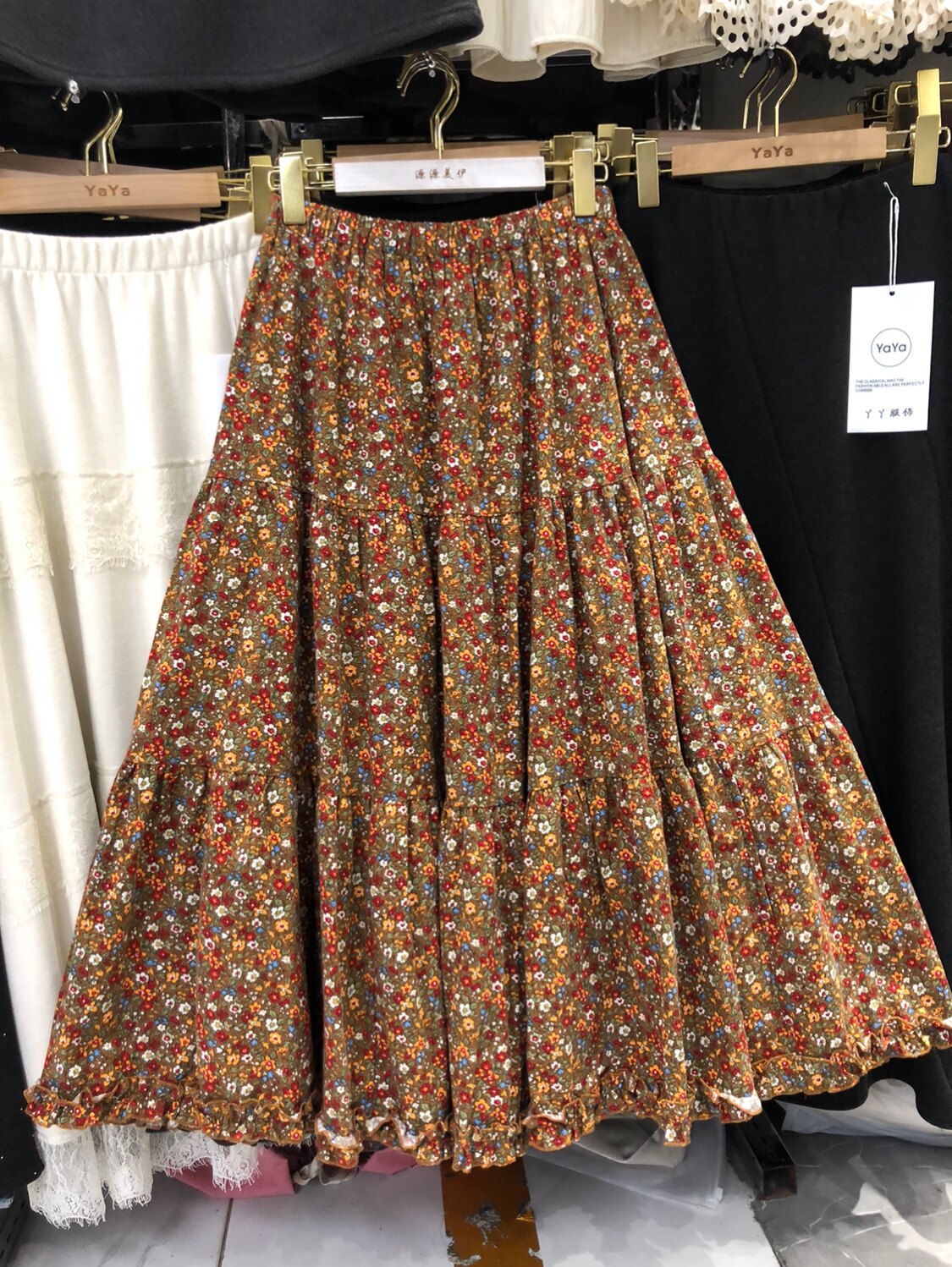 荷叶花边磨毛碎花半身裙大摆伞裙