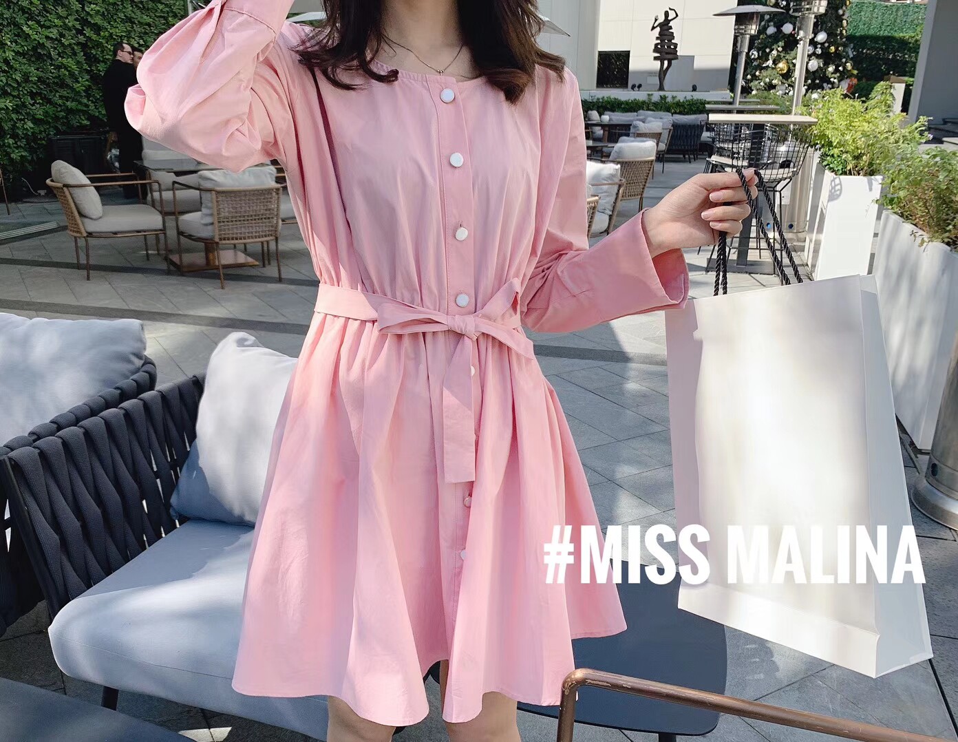MISS MALINA广州UUS秋季甜美纯棉单排扣纯色圆领长袖连衣裙中裙
