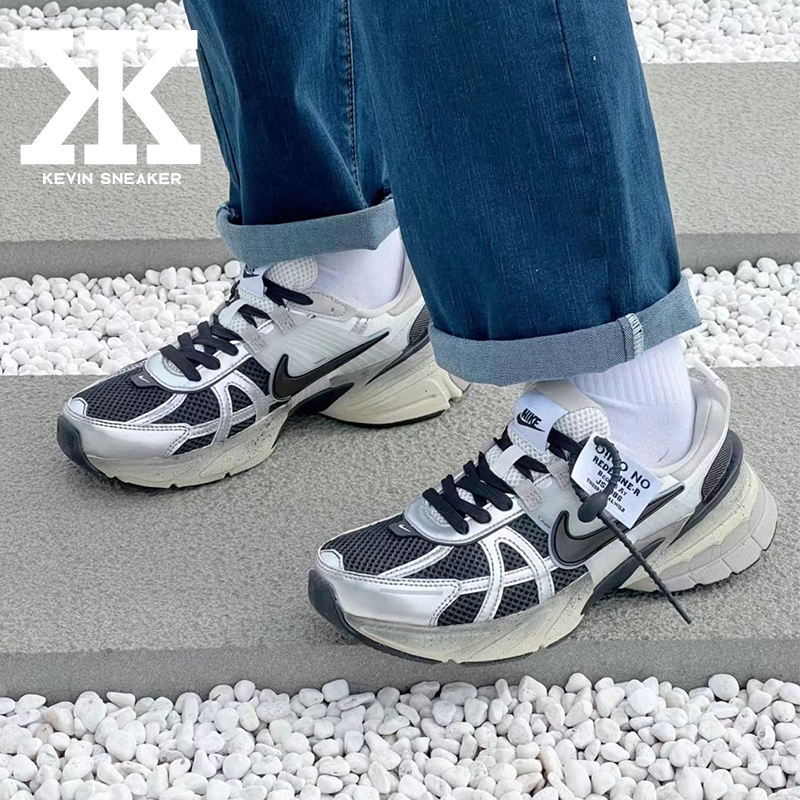 球鞋定制Nike/耐克V2KRunRuntekk机能月光扎带布标出逃日记跑步鞋