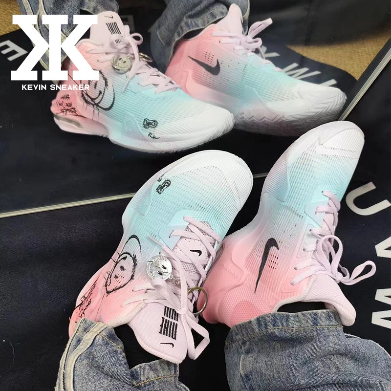 Nike耐克男款中帮篮球鞋