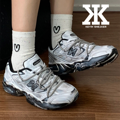 NewBalance男女同款低帮跑步鞋