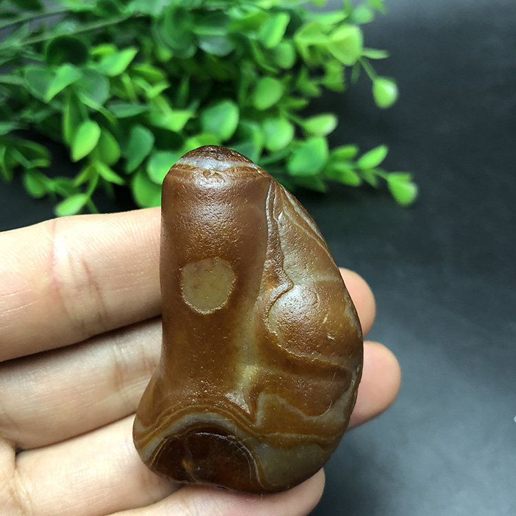 马达加斯加花纹籽料天然冰彩玛瑙马料原石石头手把件收藏奇石1946