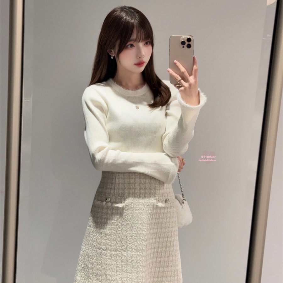 基础百搭毛毛喇叭袖罗纹针织上衣