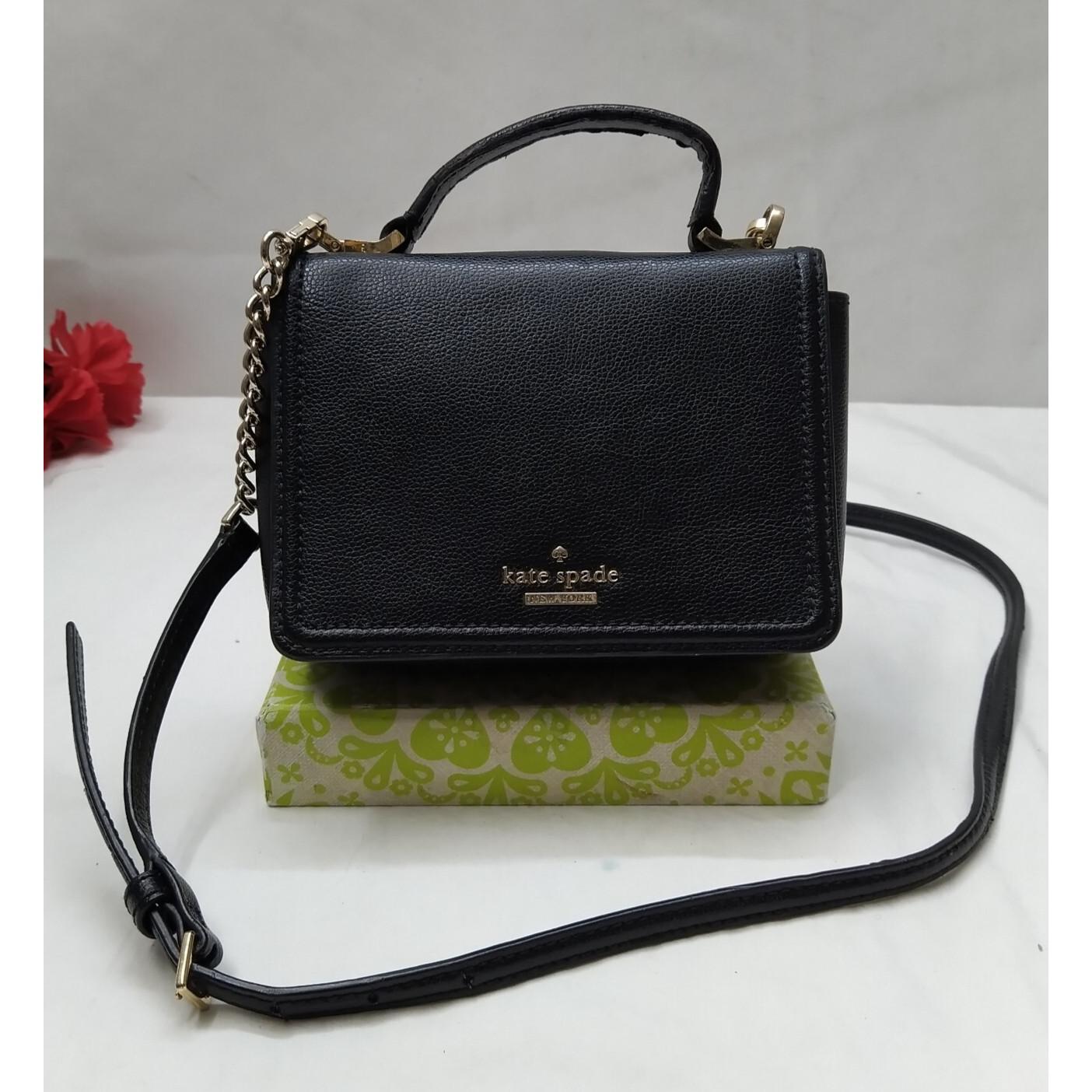kate spade New York黑色真皮链表带翻盖Closure斜挎包
