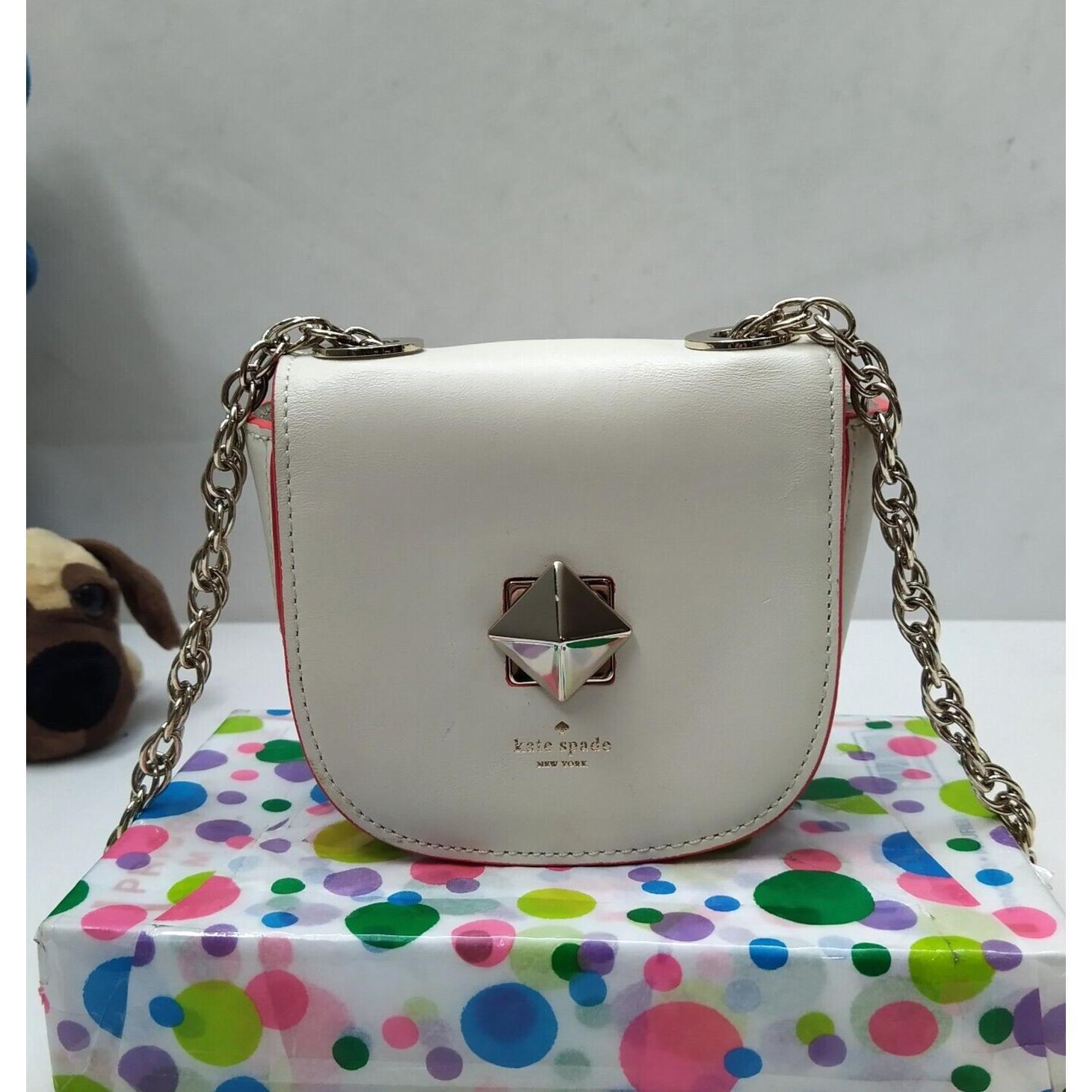 kate spade New York白色真皮Turnlock链表带迷你斜挎包