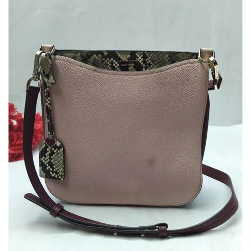 kate spade New York米色荔枝皮Snakeskin细节斜挎包