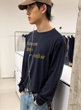 roaringwild a arch咆哮野兽 蓝色字母印花圆领打底长袖t恤男罩衫