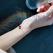 可耐爱心S925纯银小红心桃心女日韩气质简约显白玫红宝石细闪手链