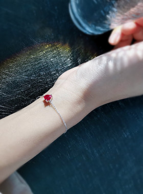 这是一见你就扑通乱跳的心~