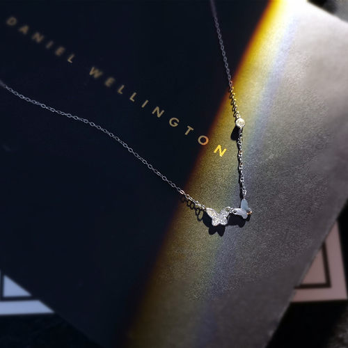 唯美风纯银微镶锆石蝴蝶短项链