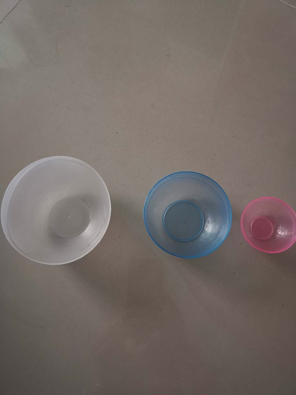 硬薄塑料面膜碗套装大中小三个一套送面膜棒颜色随机搭配10套包邮
