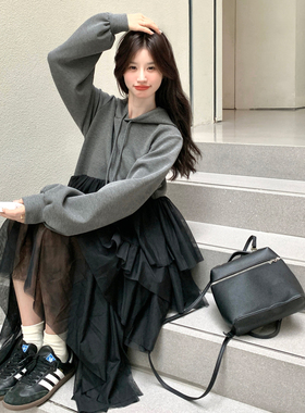 网纱拼接假两件灰色连帽卫衣连衣裙女春秋2026新款宽松休闲蛋糕裙