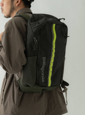 日本代购 patagonia Black Hole Pack 25L 双肩包 49298-FE46