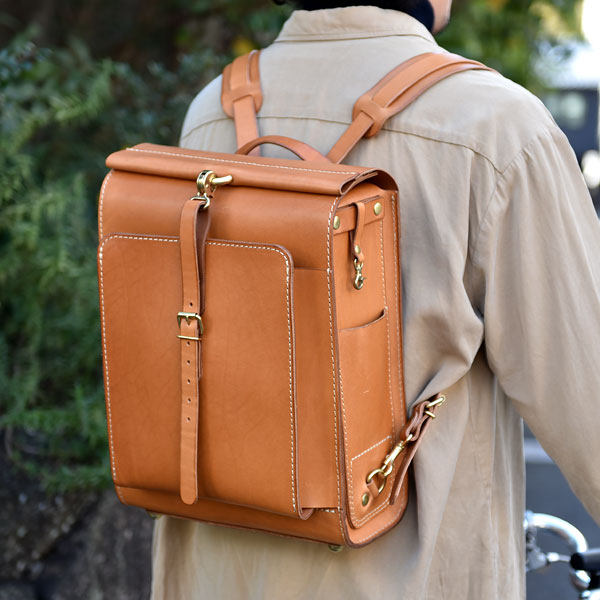 东京胖黄瓜日本代购 herz 手工制 牛皮双肩包 (r-26)