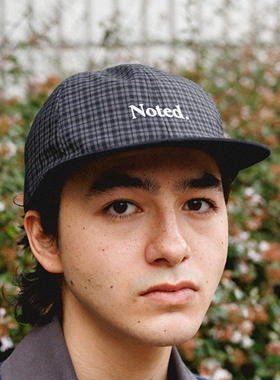 东京胖黄瓜日本代购 niko and... 小格子刺绣鸭舌帽 639690