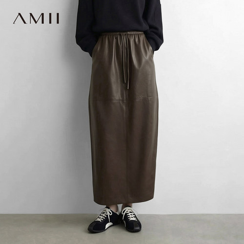 Amii2026秋新款休闲抽绳绑带橡筋微茧型皮裙半身裙女后开叉裙子