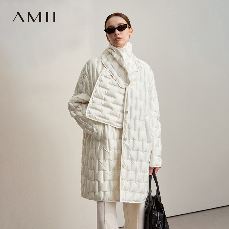 Amii2025冬新款纯色薄压纹配围巾宽松中长鸭绒落肩长袖插袋羽绒服