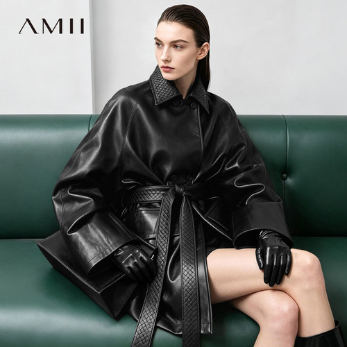 Amii2026秋新款菱格纹肌理翻领系腰带环保皮衣女宽松插肩袖上衣